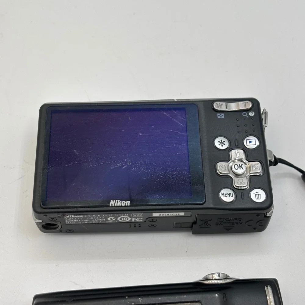 Nikon Coolpix Camera Bundle S560 Black and S3000 Pink For Parts Repair